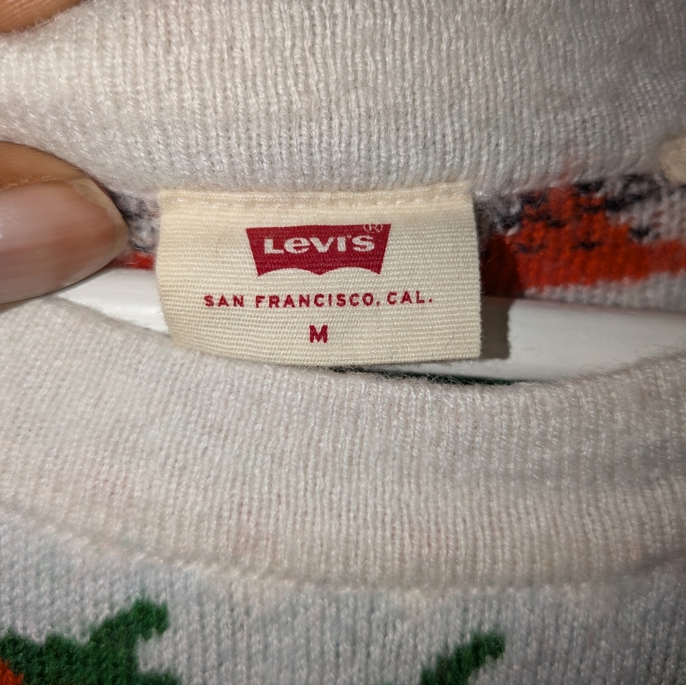 Levi’s Strawberry Print Sweater Vest | Cute Cottagecore Knit Top | Size M - Picture 5 of 7